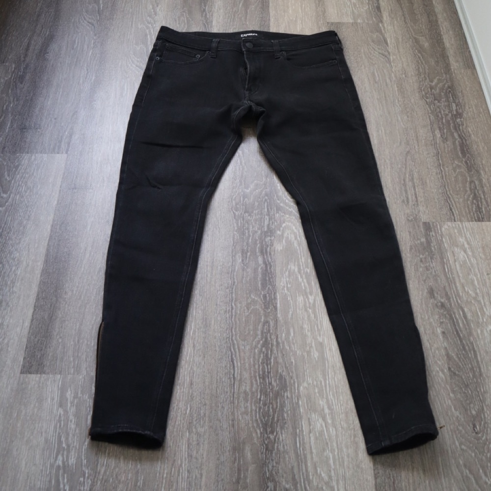 EXPRESS SIZE 32 BLACK